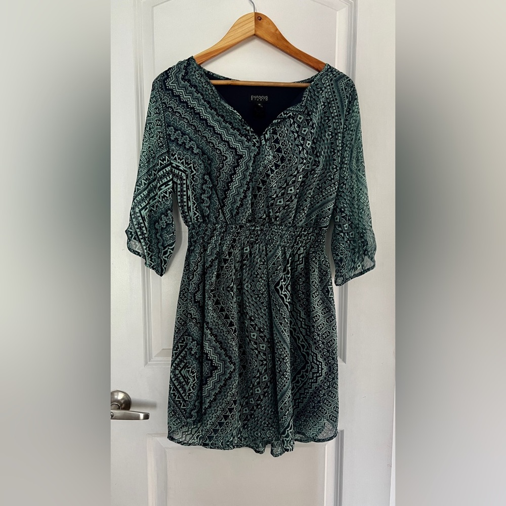 Large Size, gently used, no defects, perfect for work and for the summer
